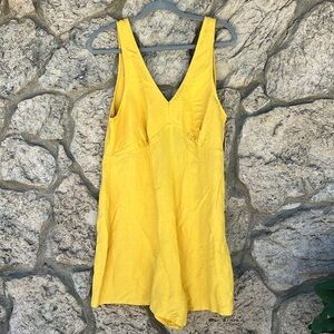RVCA YELLOW SLEEVELESS ROMPER - perfect for summer!